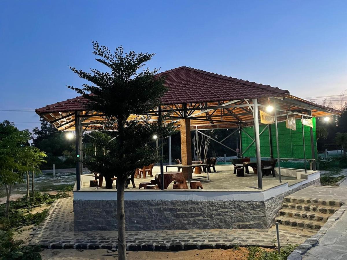 Duc Luu Quang Hotel Binh Thuan Tuy Phong Exterior photo