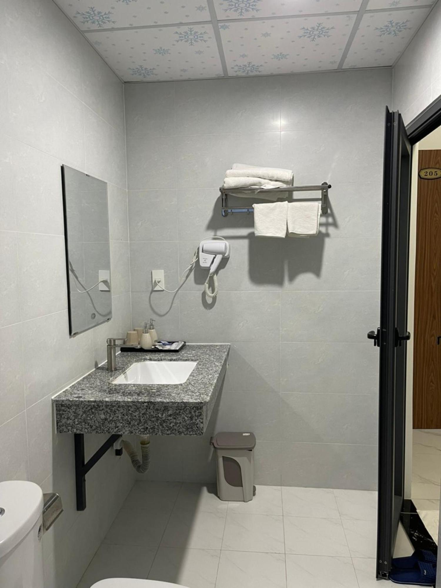 Duc Luu Quang Hotel Binh Thuan Tuy Phong Exterior photo